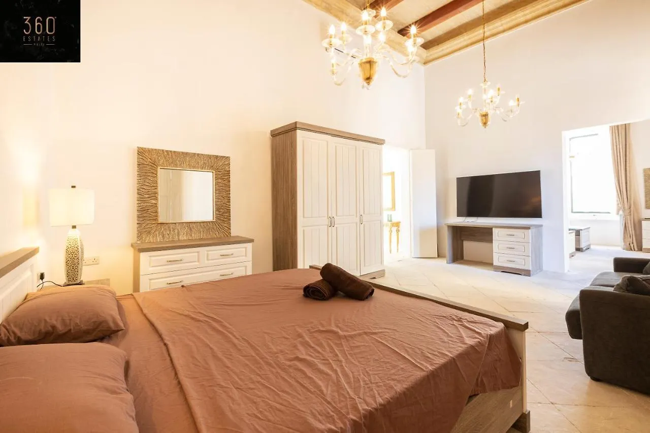 Palazzo 16Th Century Mdina, Opposite St Paul'S Cathedral By 360 Estates Apartment 0*, Mdina